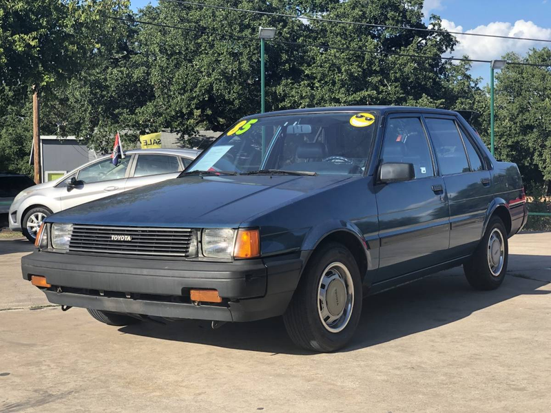 Illustration for article titled Someone buy this pristine 1985 Corolla! Please!